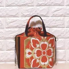 帯リメイク　黒色地　亀甲 花紋刺繍あおりポケ　朱色巾着トート 2WAY