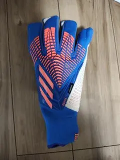 adidas Predator キーパーグローブ URG 2.0 8号 - メルカリ