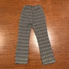 レディース　ブラウン系柄入りパンツ