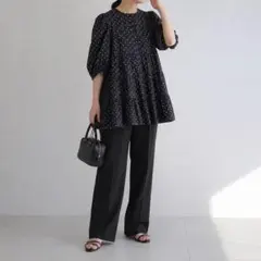 お値下げ！】UNITED ARROWS ドット サテン 2タック ワイドパンツ 