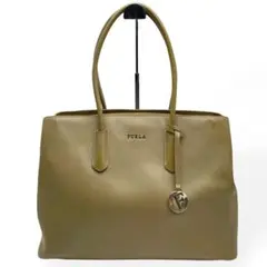 良品　FURLA 　フルラ　トートバッグ　tessa　肩掛け　カーキ