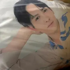 M!LK 吉田仁人 等身大抱き枕 - メルカリ