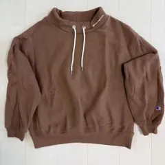 Champion ブラウン フード付きスウェット　裏起毛。