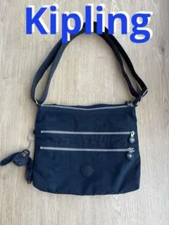 キプリング　ネイビーショルダーバッグ ファスナー　　アクセサリー付き