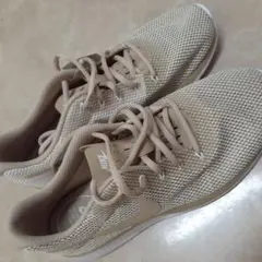 ナイキ　カジュアルスニーカー