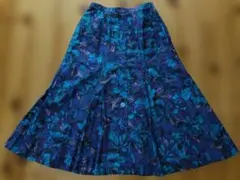 青紫色の花柄フレアスカート9号 膝下丈