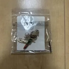 オウムモチーフ ビジューブローチ パール調