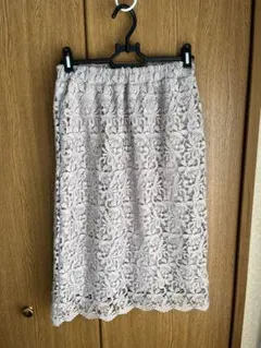 ハニーズ ひざ丈スカート