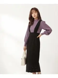 エンブロイダリータイトジャンスカ