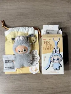 正規品　POPMART LABUBU PIN FOR LOVE イニシャルC