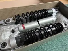 【低走行2000km】HONDA CB1300純正SHOWA リアサス左右セットのサムネイル