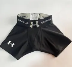 UNDER ARMOUR スライディングパンツ ブラック　サイズ YSM