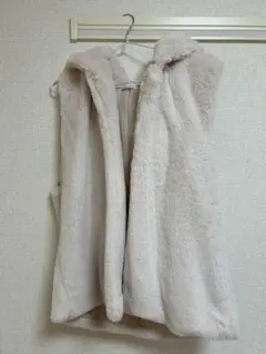 OLIVE des OLIVE フード付きベスト ベージュ