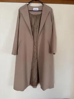 エメルリファインズ オフカラーラペル ベルテッドコート