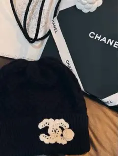 【新品未使用】お値下げ中 CHANEL 黒 ニットビーニー 編み込みデザイン