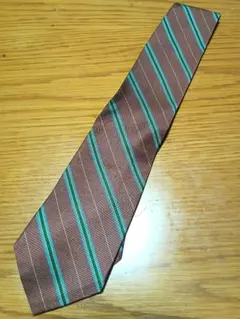 ジョン•コンフォート レジメンタルタイ