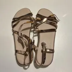 ゴールド ストラップサンダル Forever21
