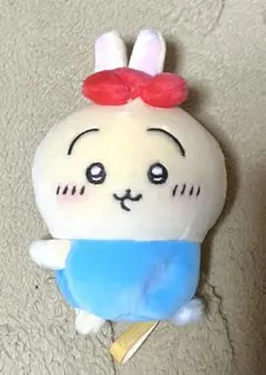 ちいかわxサンリオキャラクターズ 持ちますマスコット（うさぎ・ハローキティ）