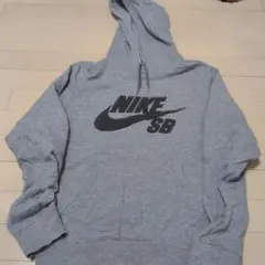 NIKE SB グレー パーカー Sサイズ