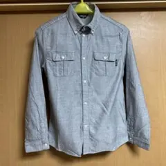 COMME CA ISM グレーの長袖シャツ