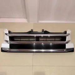 ハイエース ワイド フロントグリル モデリスタ