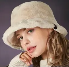 バザール ファー バケットハット クリーム色