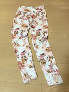 【美品】ヨガレギンス　花柄