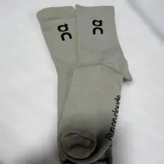 On Running ソックス 靴下 グレー オリーブ　1p オン