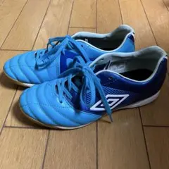 フットサルシューズ　レディース　umbro 24cm