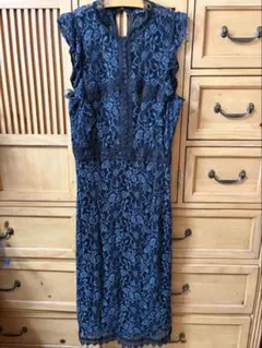 【新品未使用】パリZARAダークブルーレースノースリーブロングワンピース