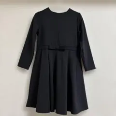 キッズ 110センチ ブラック長袖ワンピース（リボン付き）