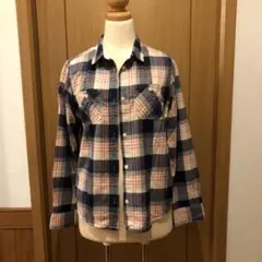 スピックスパンのチェックシャツです。のサムネイル