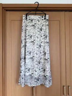 Melan Cleuge 花柄　ロングスカートのサムネイル
