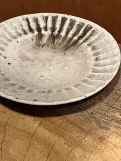 江戸初期 御深井釉襞皿 美濃 輪花皿 ヒダ皿 古瀬戸灰釉小皿 骨董 古物