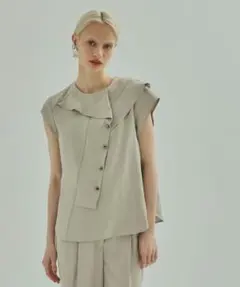 UNITED ARROWS タック フレンチスリーブ ブラウス - メルカリ