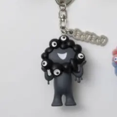 大阪関西万博 EXPO2025 黒 ミャクミャクのPVC 立体キーホルダー