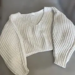H&M ホワイト Vネックニット