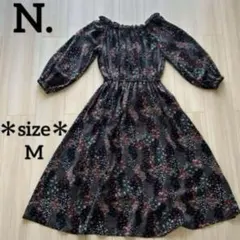エヌドットナチュラルビューティーベーシック　花柄ロングワンピース　サイズM