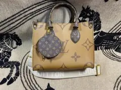 CHANEL ブラック キルティング フラップバッグ