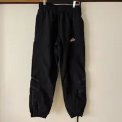 Nike ブラック ナイロンパンツ　メンズM
