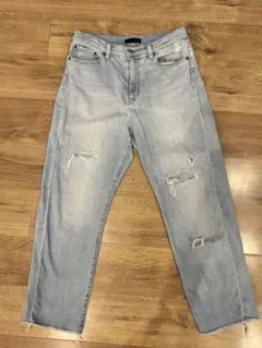 ユニクロ　ダメージ加工 ライトブルー（27インチ）