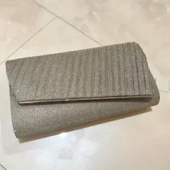 【新品】シルバー クラッチバッグ　結婚式 ラメ　パーティショルダー チェーン付き
