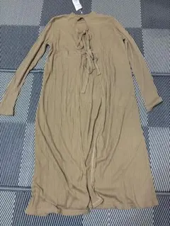 RETRO GIRL ベージュ ロングスリーブ Tシャツ