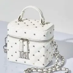 ダーリッチdarich ホワイト キルティング ショルダーバッグ ホワイト ダーリッチ Darich 【シルバーパーツ】キルティングスクエアミニバッグ