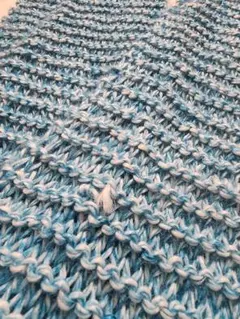 ハンドメイドのマフラーです。