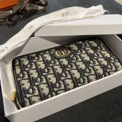 Dior 30 Montaigne ロングウォレット