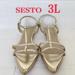 SESTO セスト アンクルゴムフィットサテンイージーサンダル ゴールドのサムネイル