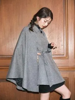 LILY BROWN グレー ケープコート ポンチョ Lily brownほぼ新品！ポンチョコート LILY BROWN（リリーブラウン）の