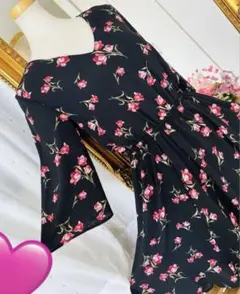 大人可愛い花柄ワンピース♡ブラック♡ 背中編み上げ♡