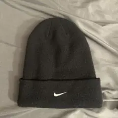 NIKE ニット帽 ビーニー ブラックのサムネイル